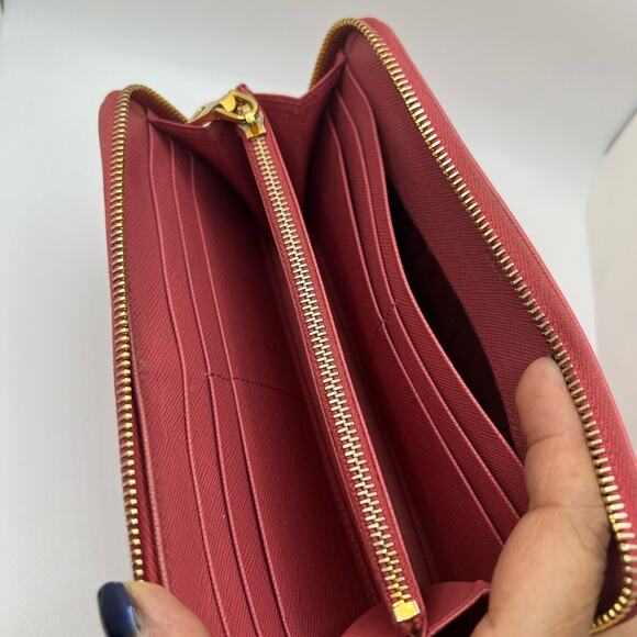 Prada pink Saffiano Leather Zippy Wallet - Picture 5 of 8